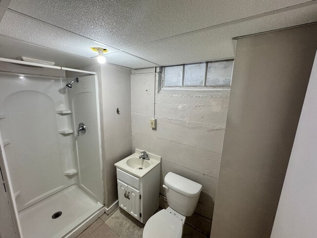 Building Photo - 1 Block from Campus & 3 blocks from Aggieville