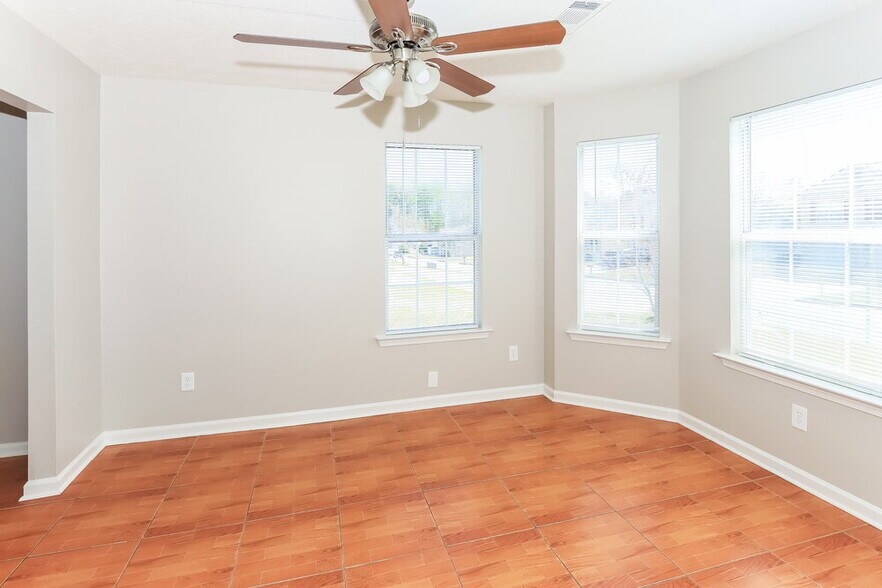 Building Photo - 833 Rock Shoal Ct