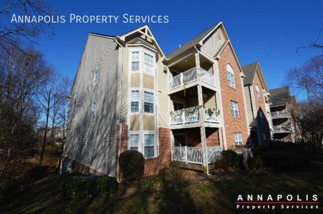 Building Photo - 631 Admiral Dr