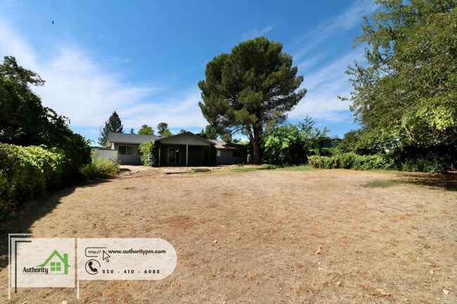 Building Photo - 160 Woodcliff Dr