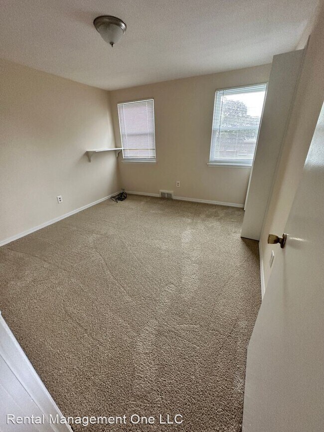 Building Photo - 3 br, 2 bath House - 30201 Canterbury Dr.