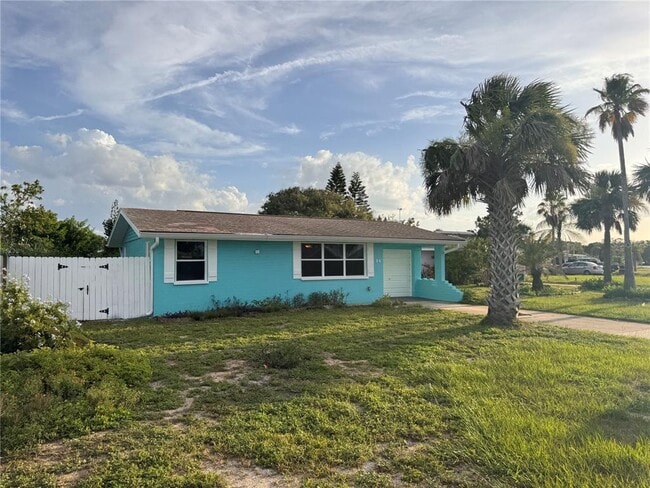 Primary Photo - 34 Palm Dr
