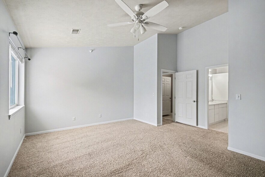 Building Photo - 8410 Jasonville Ct SE