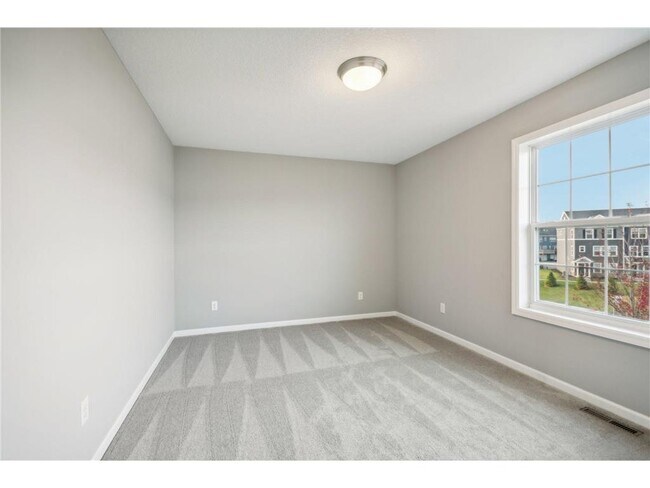 Building Photo - 15735 Fair Hill Way