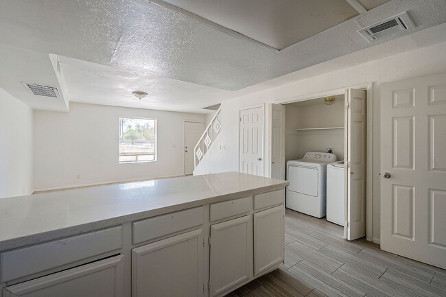 Building Photo - 5869 N 59th Dr