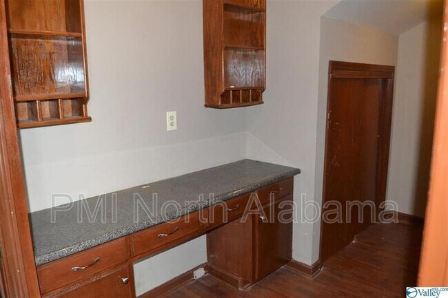 Building Photo - 1023 Stones Throw Dr NW