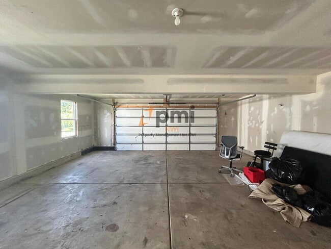 Building Photo - 8039 W 127th Ln