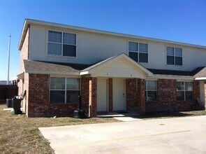 Building Photo - FREE DECEMBER RENT!!!