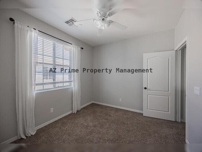 Building Photo - 7422 S 27th Way