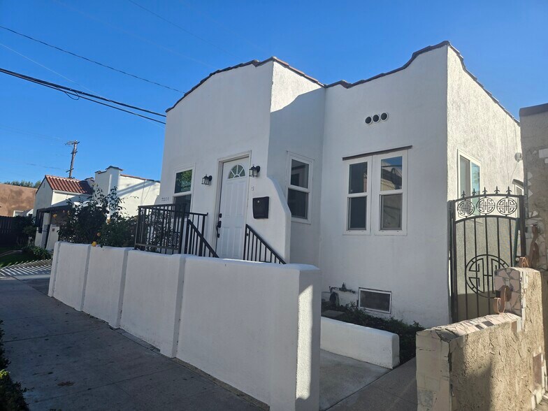 Building Photo - 7216 Waring Ave