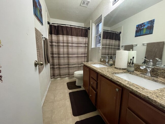 Building Photo - 7919 Martinelli