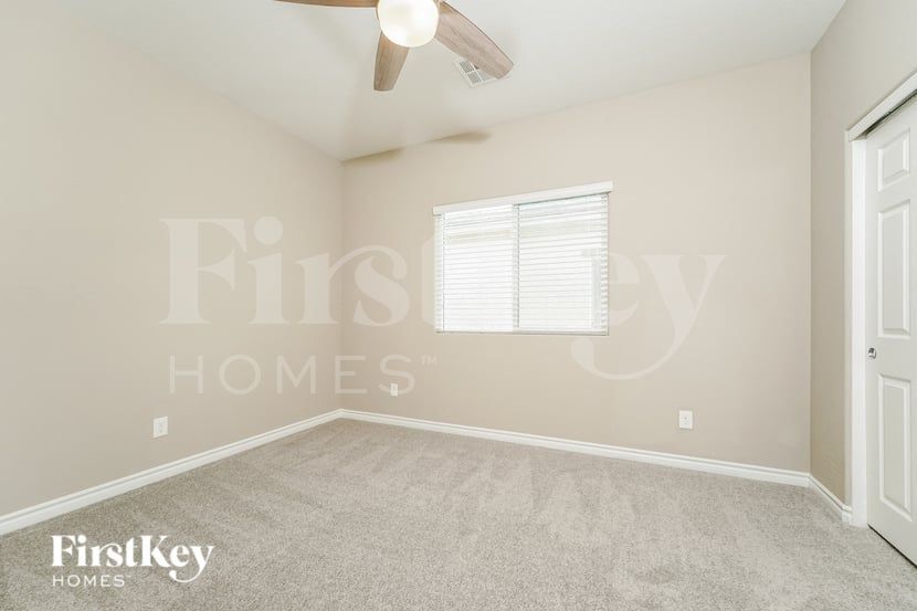 Building Photo - 6950 Denio Island St