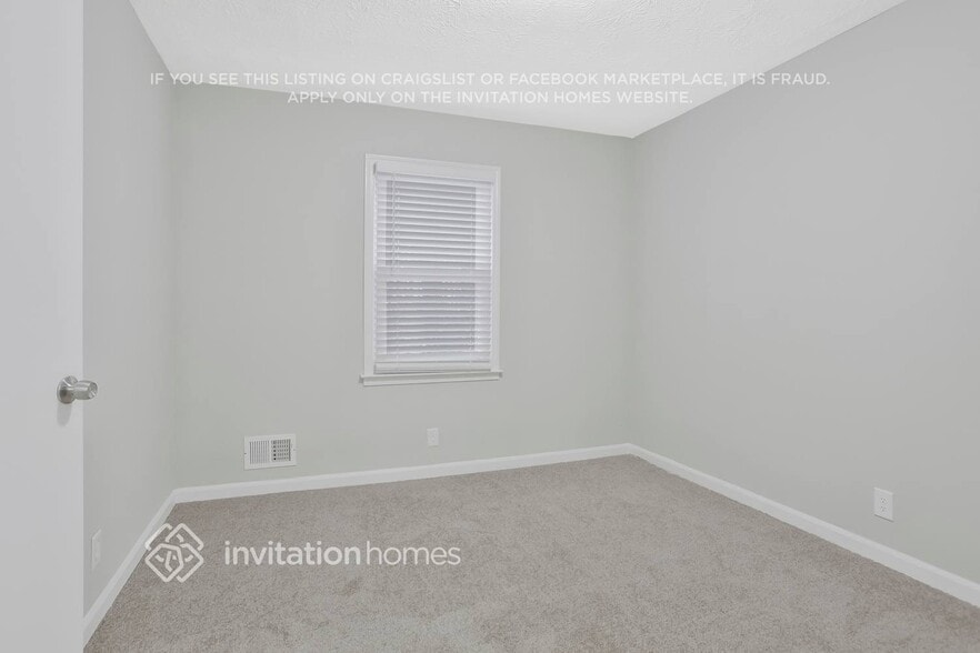 Building Photo - 4231 Westminster Dr SW