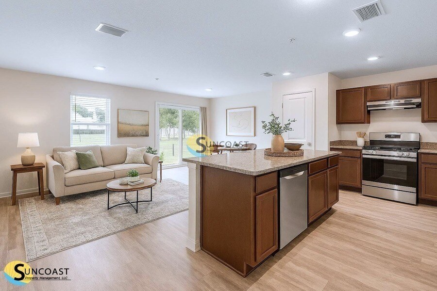 Building Photo - 6479 Sweetbay Ln