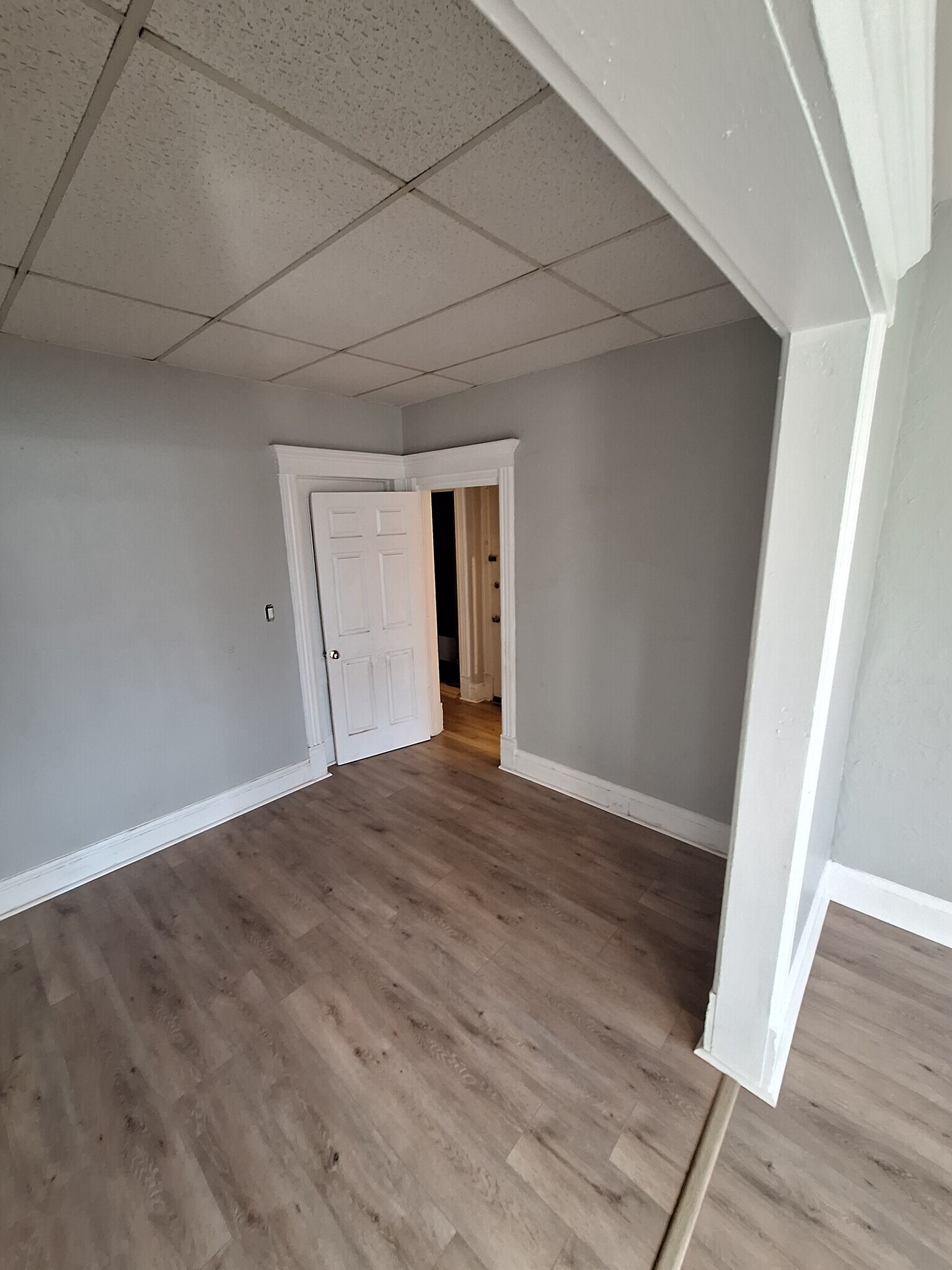 Building Photo - 96 Main St