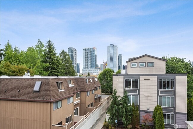 Building Photo - 2Bd/2Ba Bellevue Condo