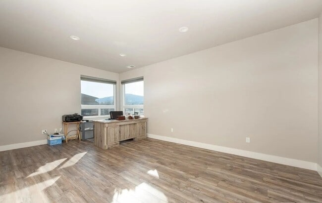 Building Photo - Gorgeous home in New Development