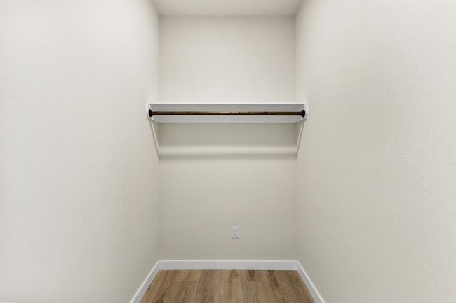 Building Photo - 1504 Clay St