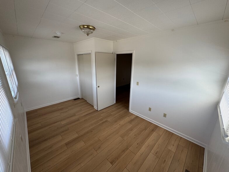 Bedroom - 118 Riverside Dr