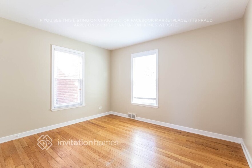 Building Photo - 4216 Prairie Ave