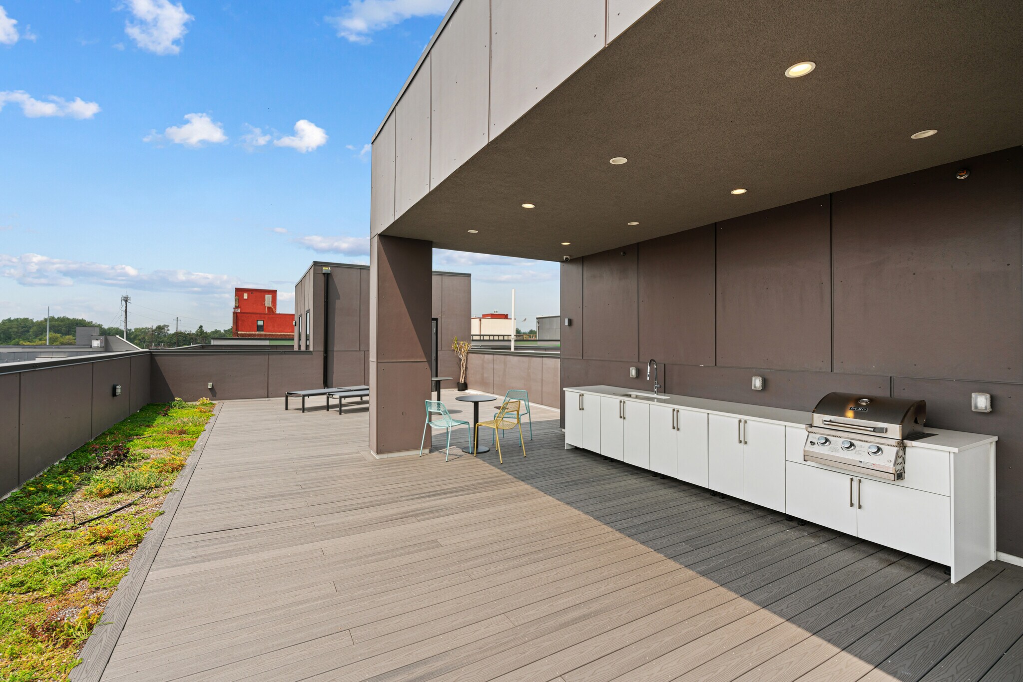 Building Photo - 1501 N 31st St