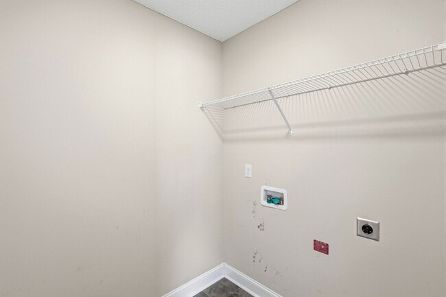 Building Photo - 4 Bedroom Griffin Park Home on Quiet Cul-de-Sac