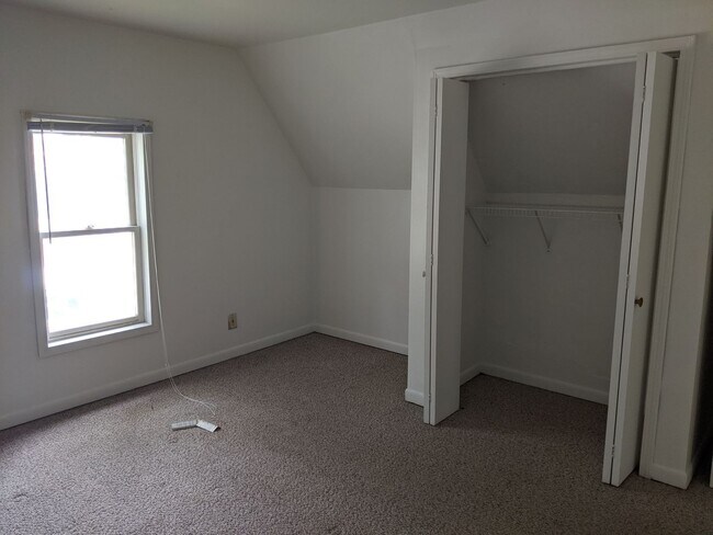 Building Photo - 117 John St