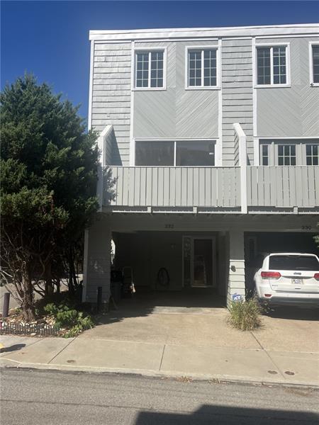 Building Photo - 332 Hailman St