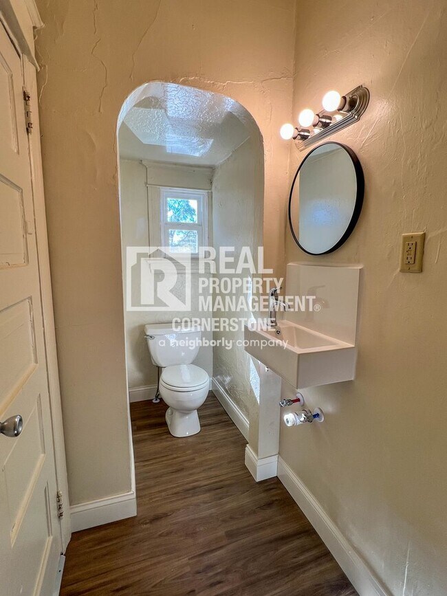Building Photo - 2-Bedroom Townhome-Style Duplex with Priva...
