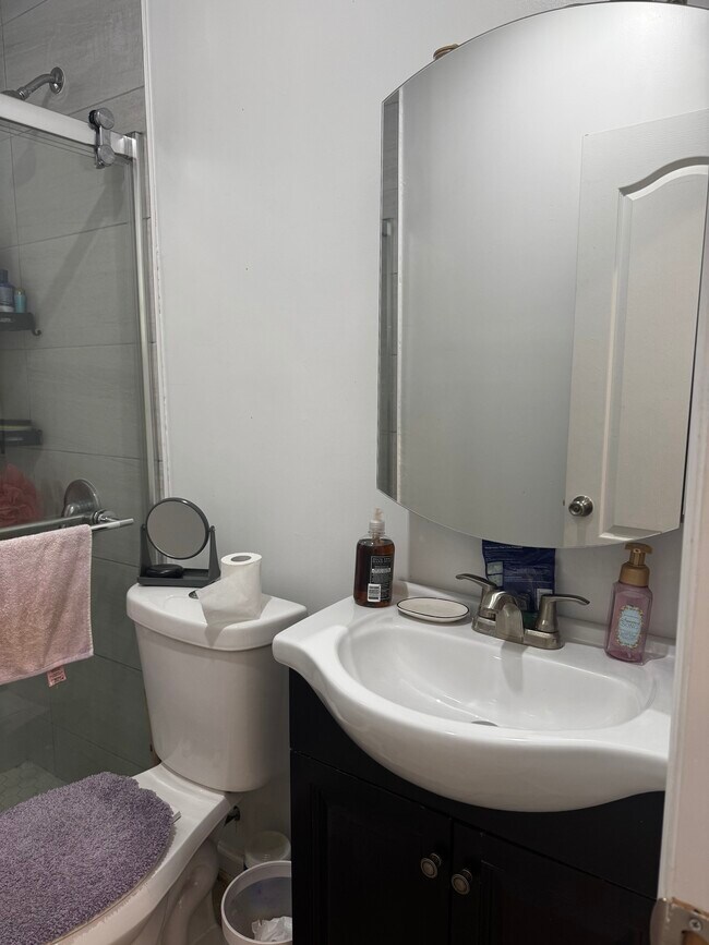 Building Photo - 109-11-111 205th St