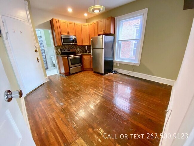 Building Photo - Lovely Junior 1BR / 1BA Apartment Availabl...