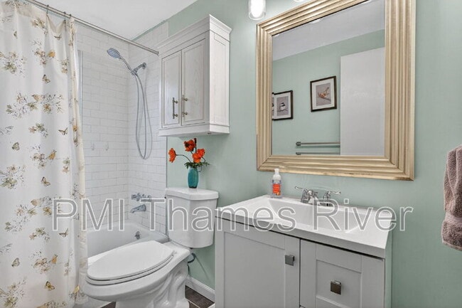 Building Photo - 74 Hurlburt St