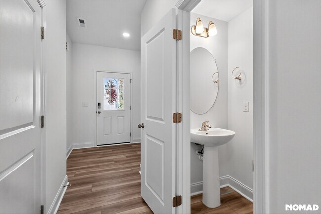 Building Photo - 818 Kensley Grv Ln