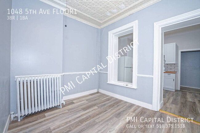 Building Photo - 1048 5th Ave