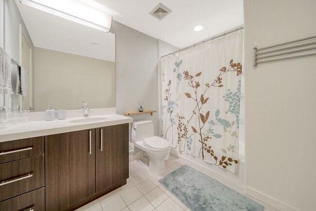 Building Photo - Condo for Rent in the Mission District - $...