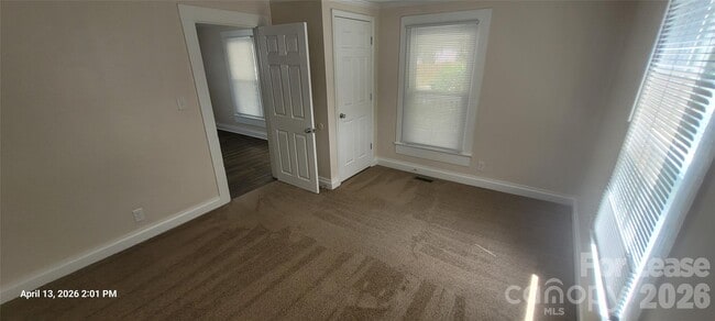 Building Photo - 804 Klondale Ave