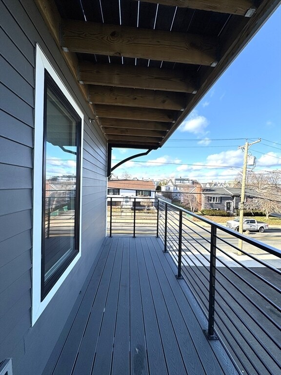 Building Photo - 39 Rich St