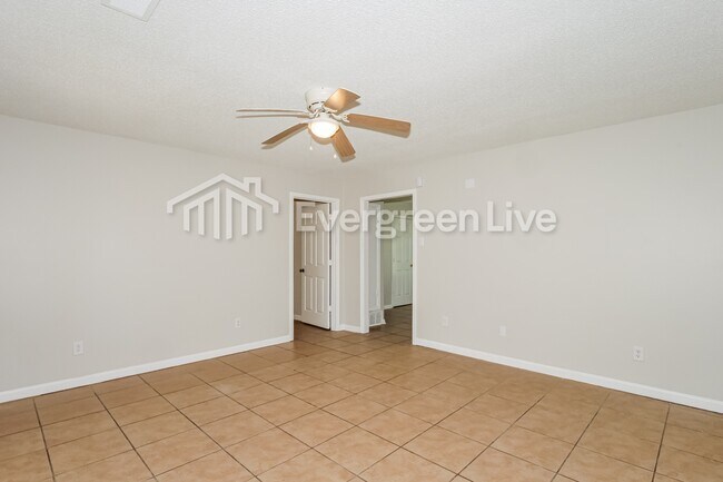 Building Photo - 261 Gracewood St