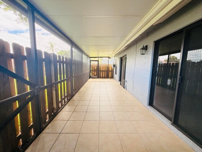 Building Photo - 9856 Watermill Cir