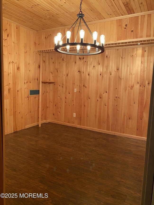 Building Photo - 41 Church Rd