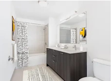 Building Photo - 1330 S Wabash Ave