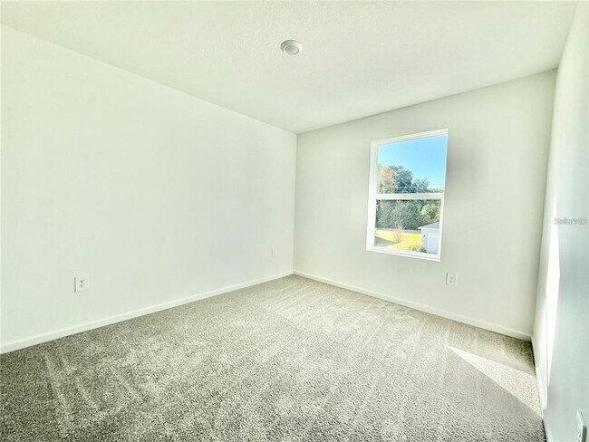Building Photo - 3783 NE 30th Ter