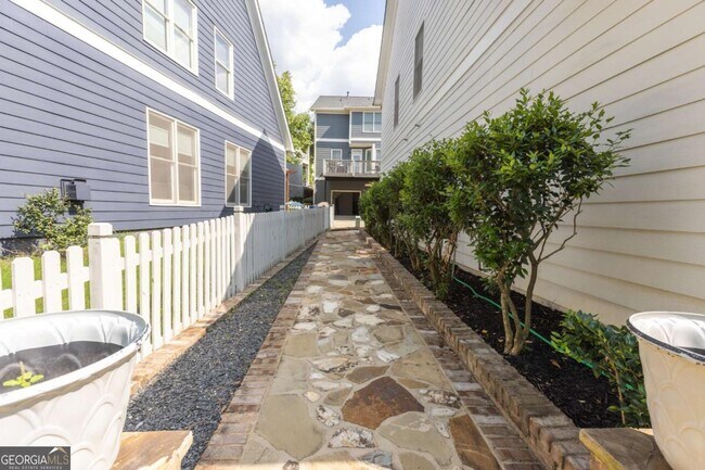 Building Photo - 1705 Barfield Run NW