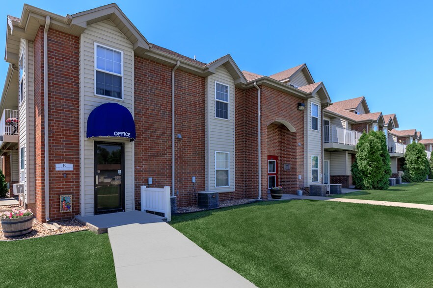 Pacific Place Apartments 500502 N Pacific St North Platte NE 69101