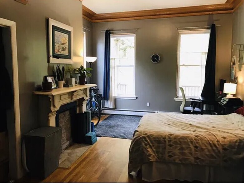 Building Photo - 95 Dale St