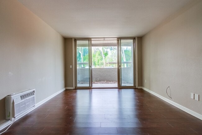 Building Photo - 1350 N Escondido Blvd