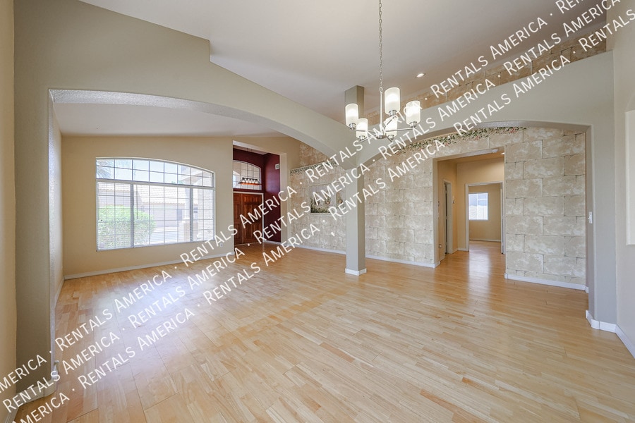 Building Photo - 15237 S 47th Way