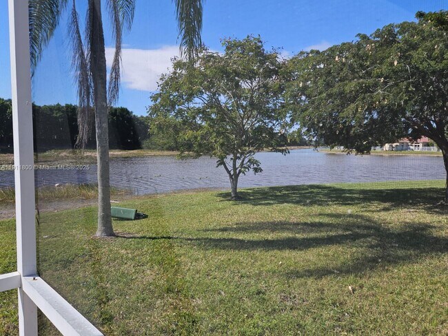 Building Photo - 900 Savannah Falls Dr