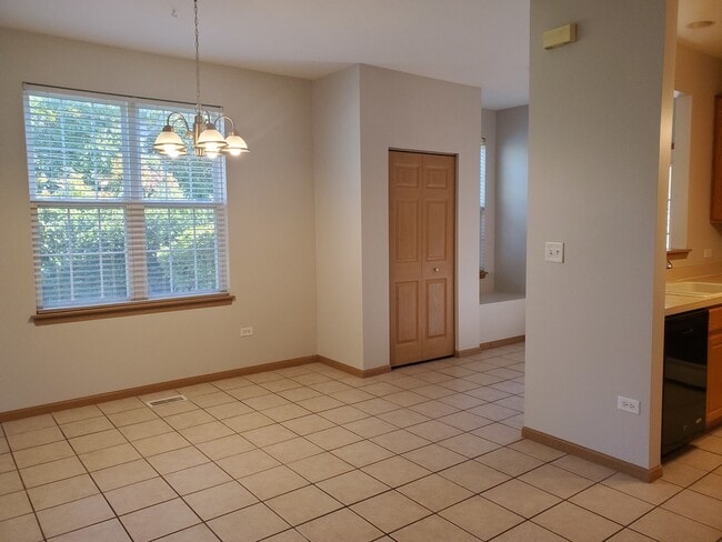 Building Photo - 1236 Brookdale Dr