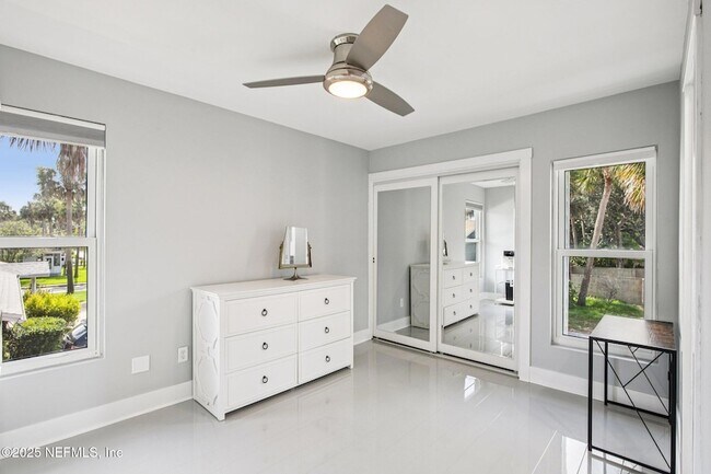 Building Photo - 248 11th St